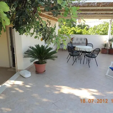Lidija Mit Terrasse Und Meerblick Apartament *